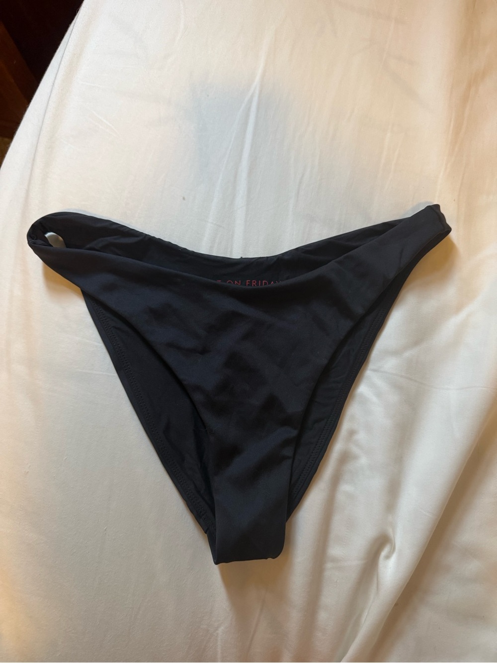 Left on Friday Dip bottoms black small